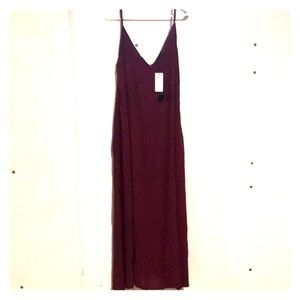 Long, lightweight, sundress. Berry color w/POCKETS